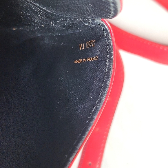 Louis Vuitton Epi Saint Cloud GM Red Crossbody Shoulder Bag Authentic - Picture 13 of 16